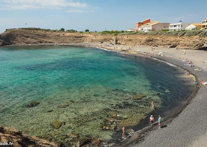 love room Villa Des Charmes-34450 vias